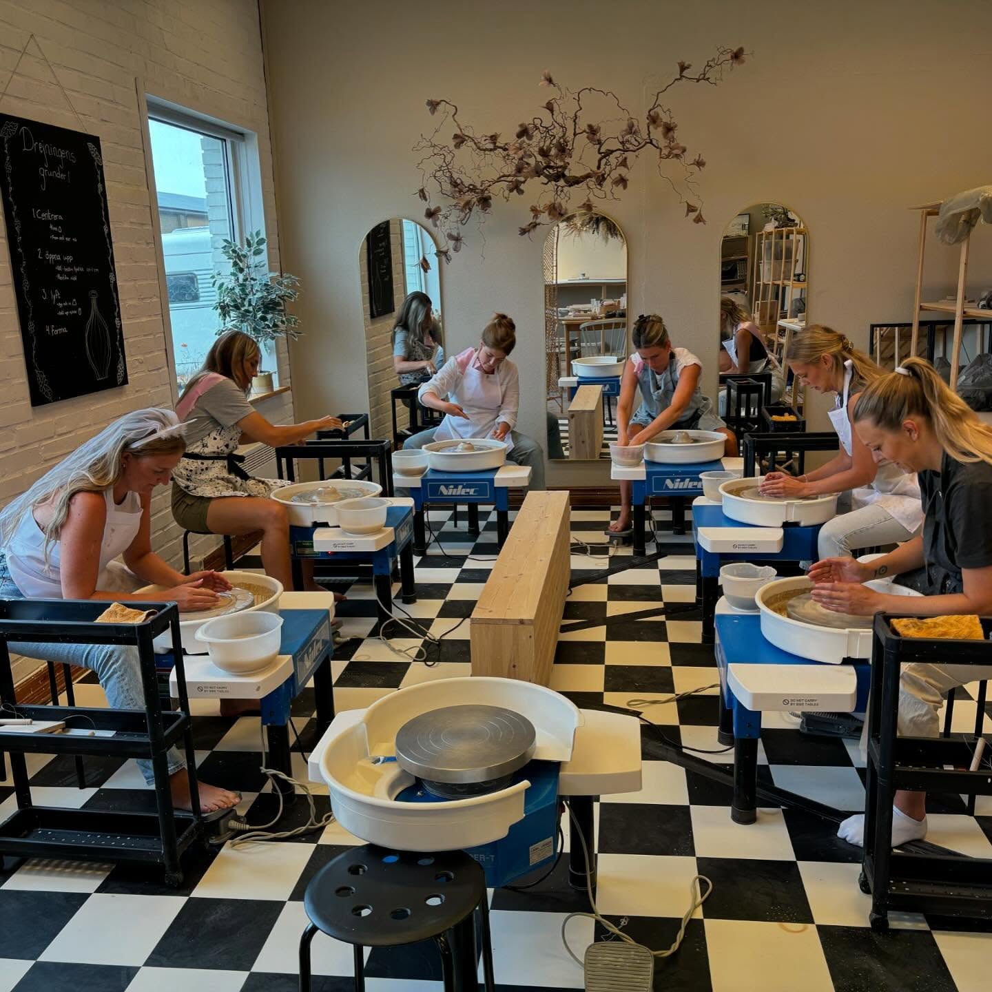 Drejning & Bubbel – Fredags-AW 26 Juni kl. 18.00 – 21.00
